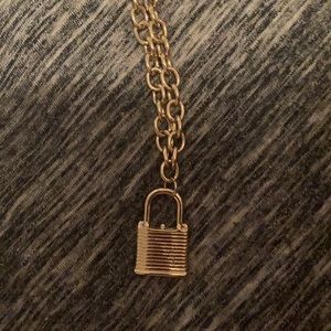 Urban Outfitters Jewelry - NWOT Gold Padlock Chain Urban Outfitters Jewelry - NWOT Gold Padlock Chain